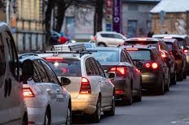 Navigating LA Traffic: Best Times to Drive and Alternate Routes