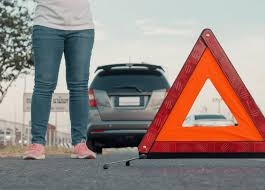 "When to Call for Emergency Towing: Signs You Need Immediate Help"